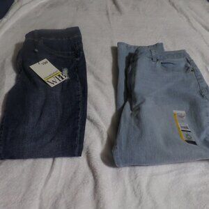Women's Jeans YMI Distressed & No Boundaries Jeans - NWT - Size 13